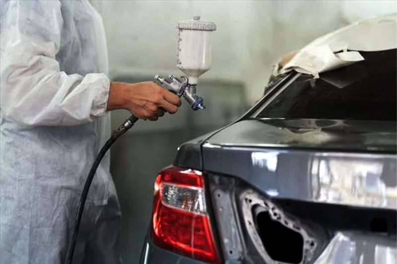 Hojalatería y pintura automotriz